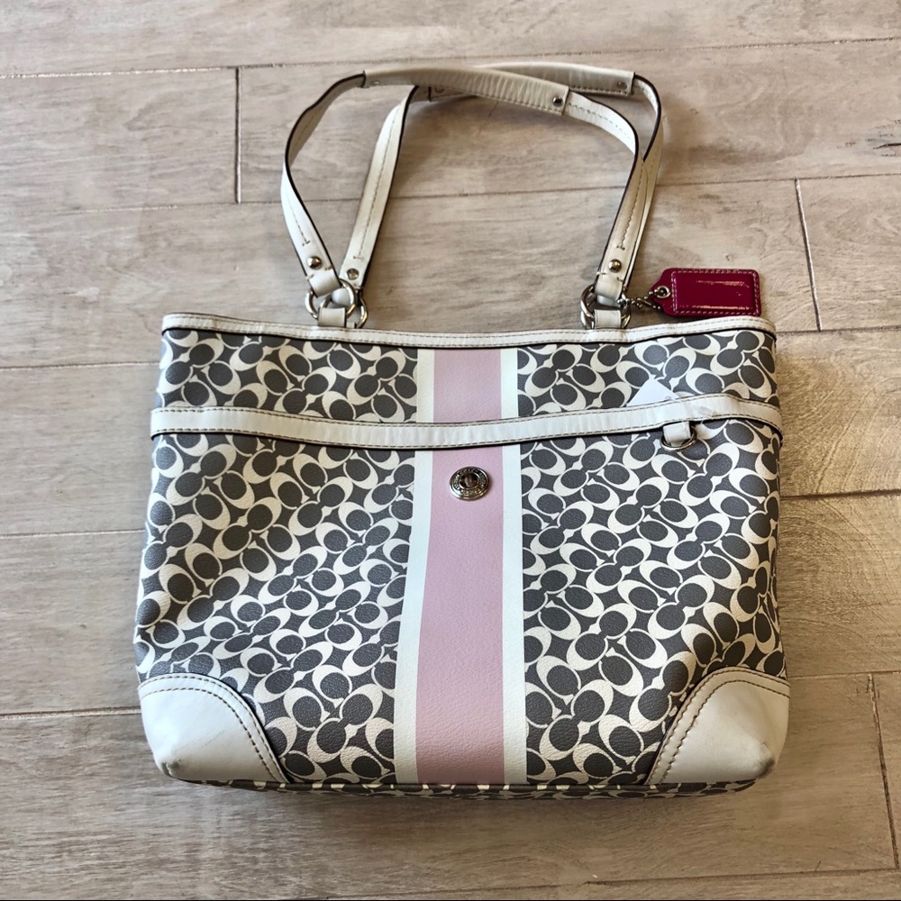 AUTHENTIC COACH HANDBAG